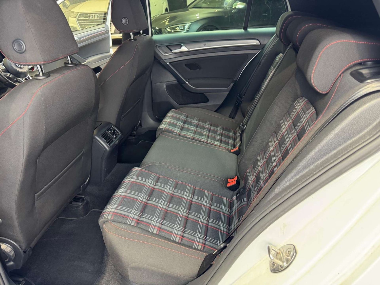 Used Volkswagen Golf 2019 for sale - 76602119: Photo 6