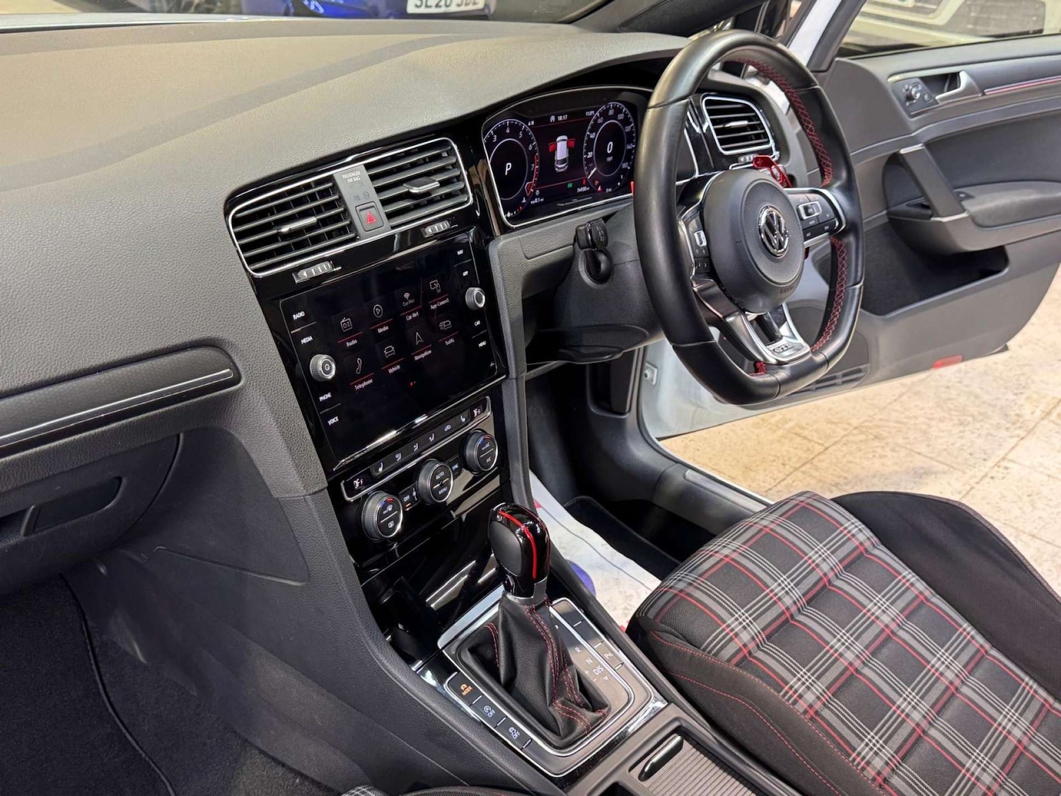 Used Volkswagen Golf 2019 for sale - 76602119: Photo 60