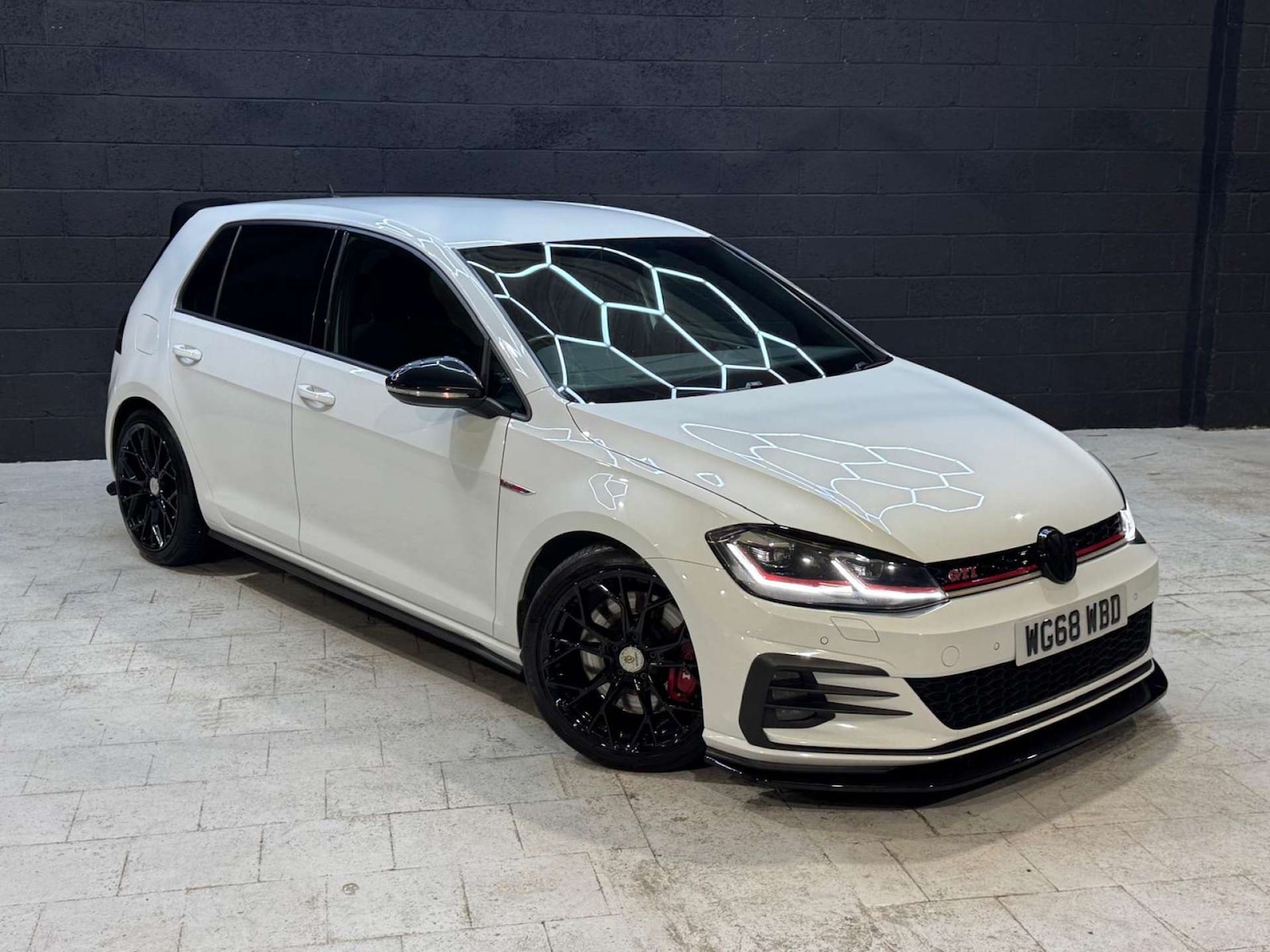 Used Volkswagen Golf 2019 for sale - 76602119: Photo 7