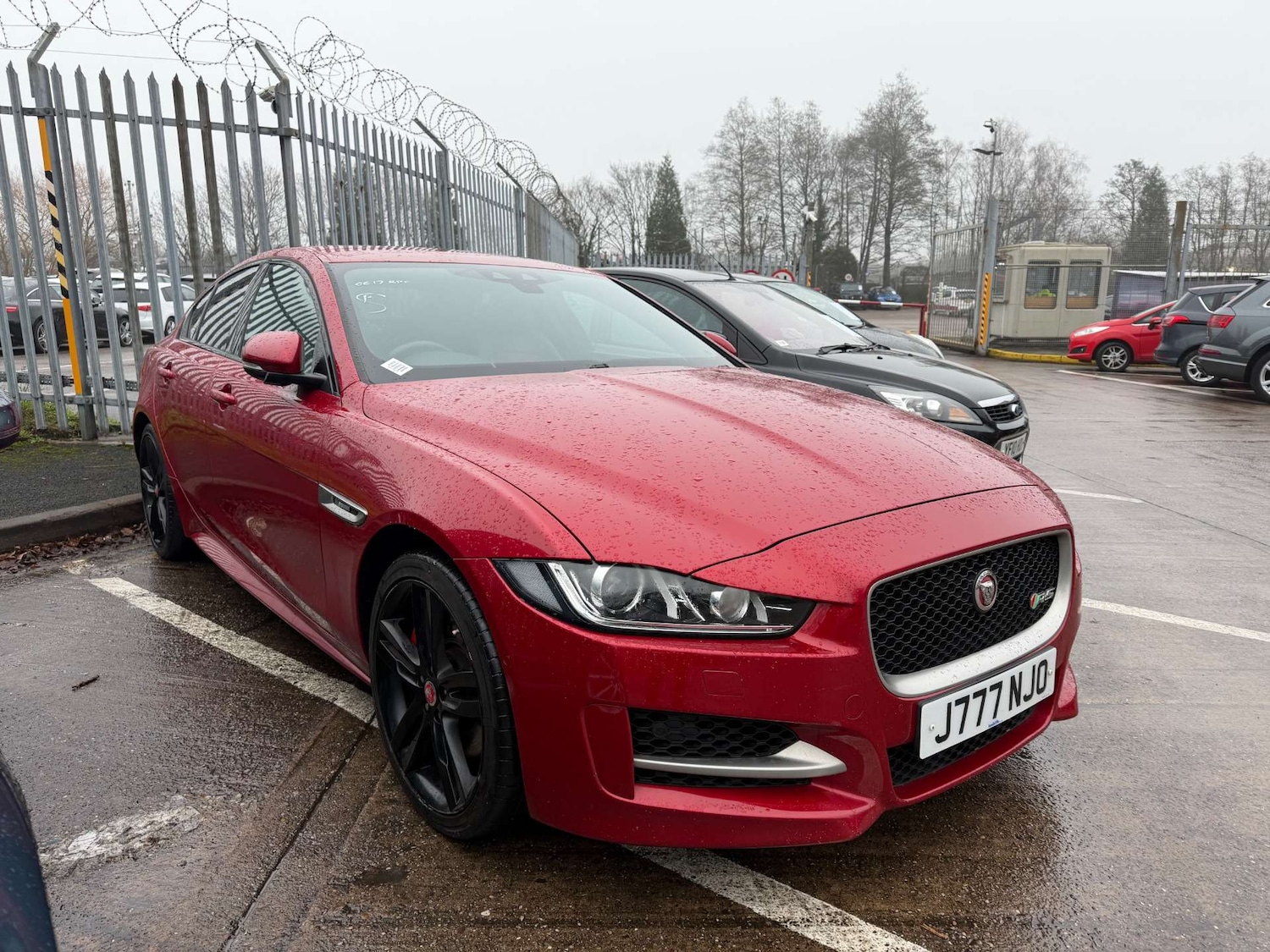 Used Jaguar XE 2017 for sale - 77168064: Photo 4