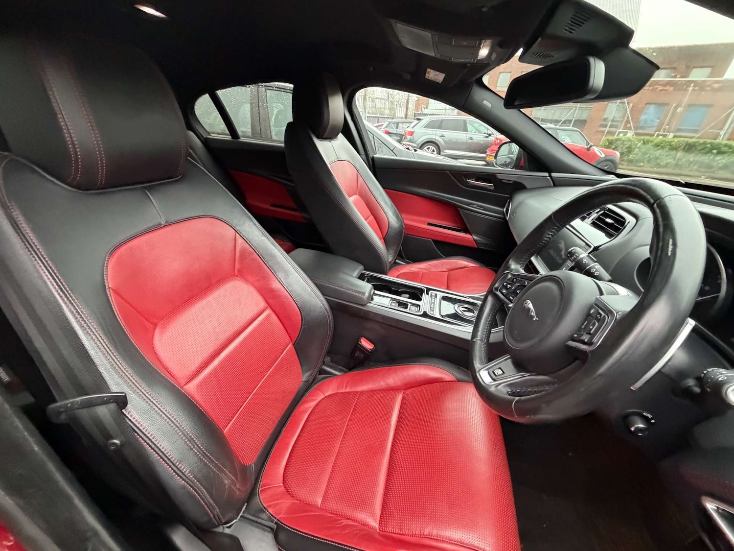 Used Jaguar XE 2017 for sale - 77168064: Photo 8