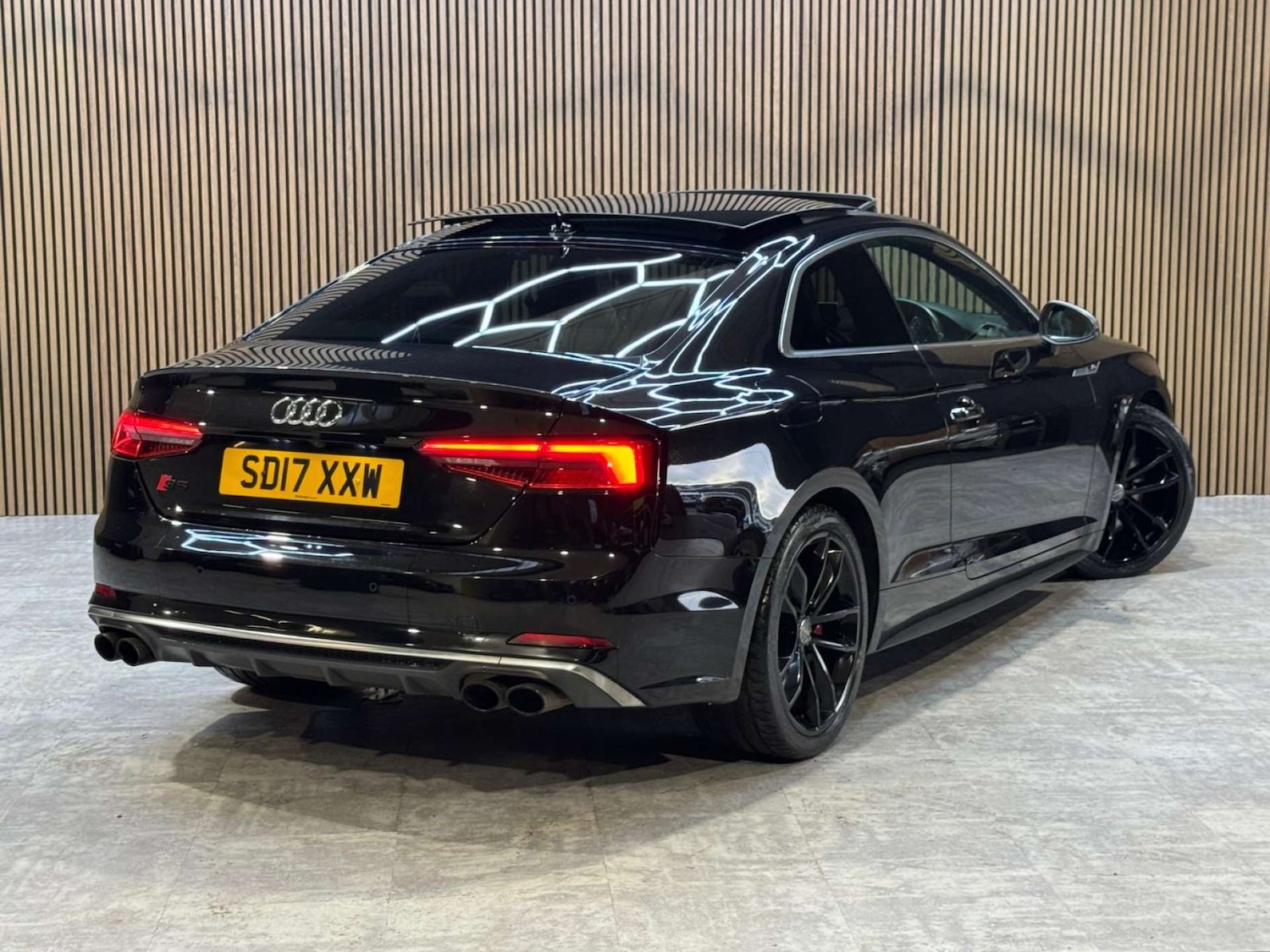 Used Audi A5 2017 for sale - 77917751: Photo 2