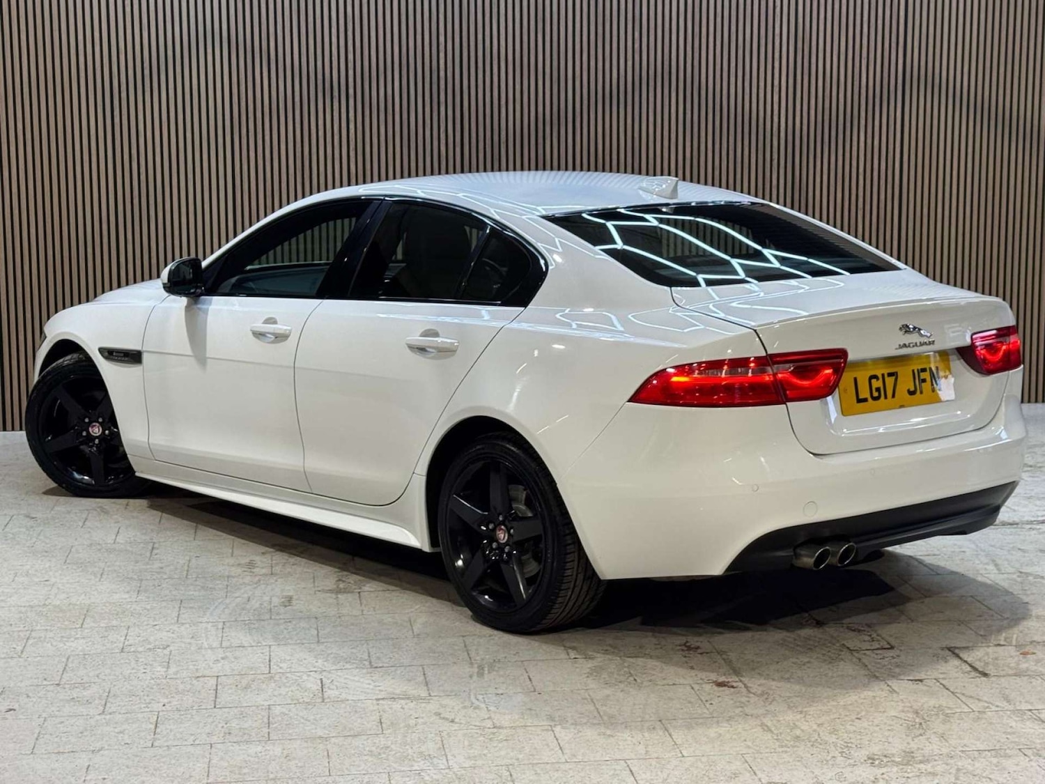 Used Jaguar XE 2017 for sale - 77639596: Photo 25