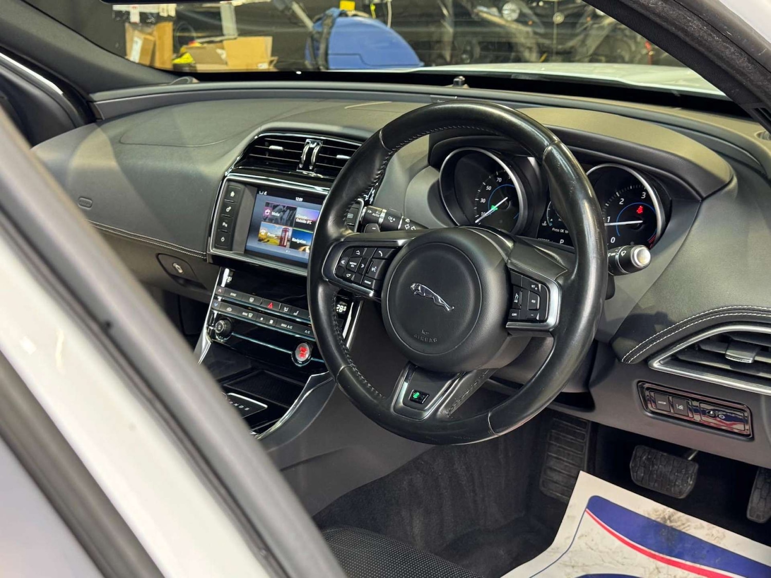 Used Jaguar XE 2017 for sale - 77639596: Photo 43