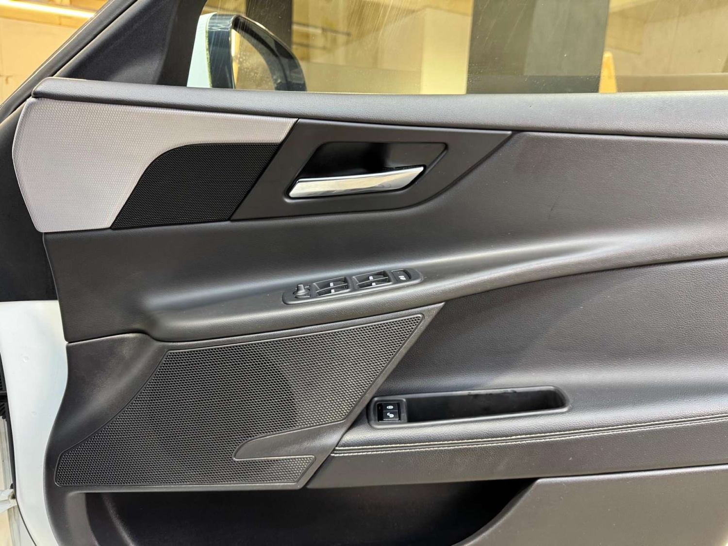 Used Jaguar XE 2017 for sale - 77639596: Photo 54