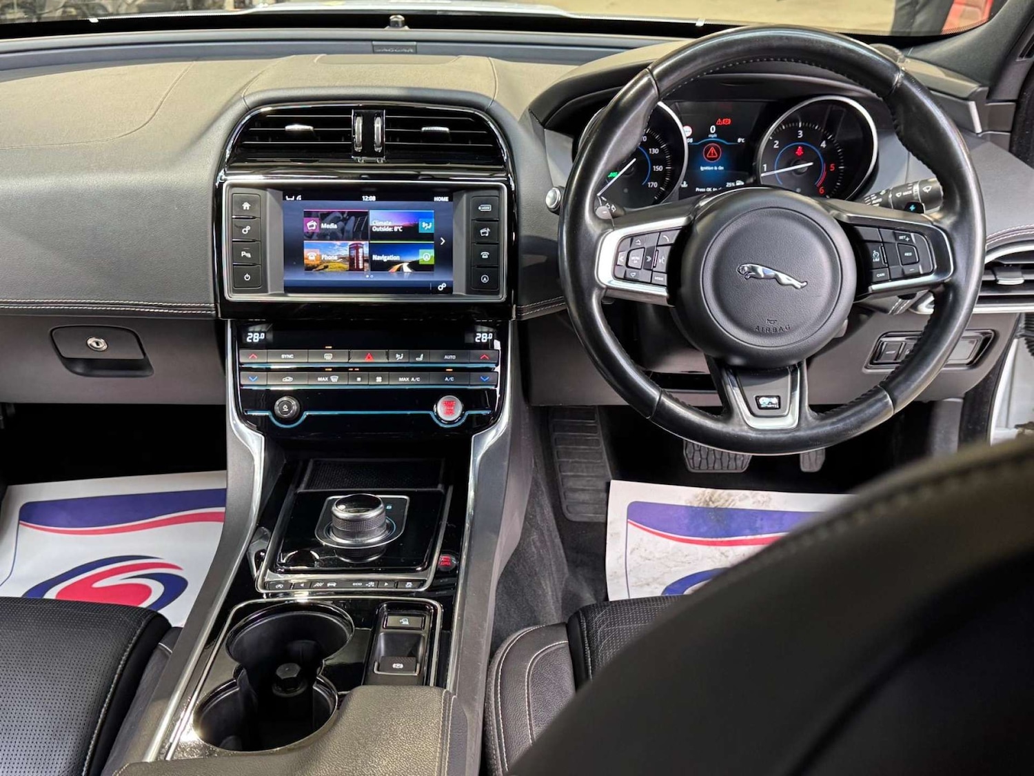 Used Jaguar XE 2017 for sale - 77639596: Photo 9