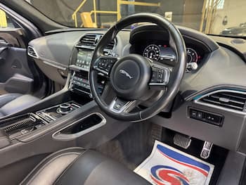 Used Jaguar F-Pace 2019 for sale - 79615587: Photo