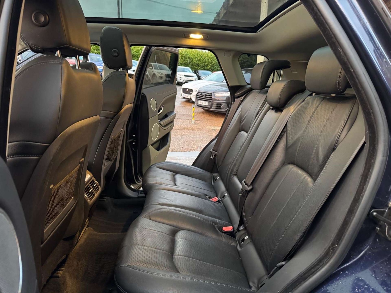 Used Land Rover Range Rover Evoque 2017 for sale - 76921269: Photo 28