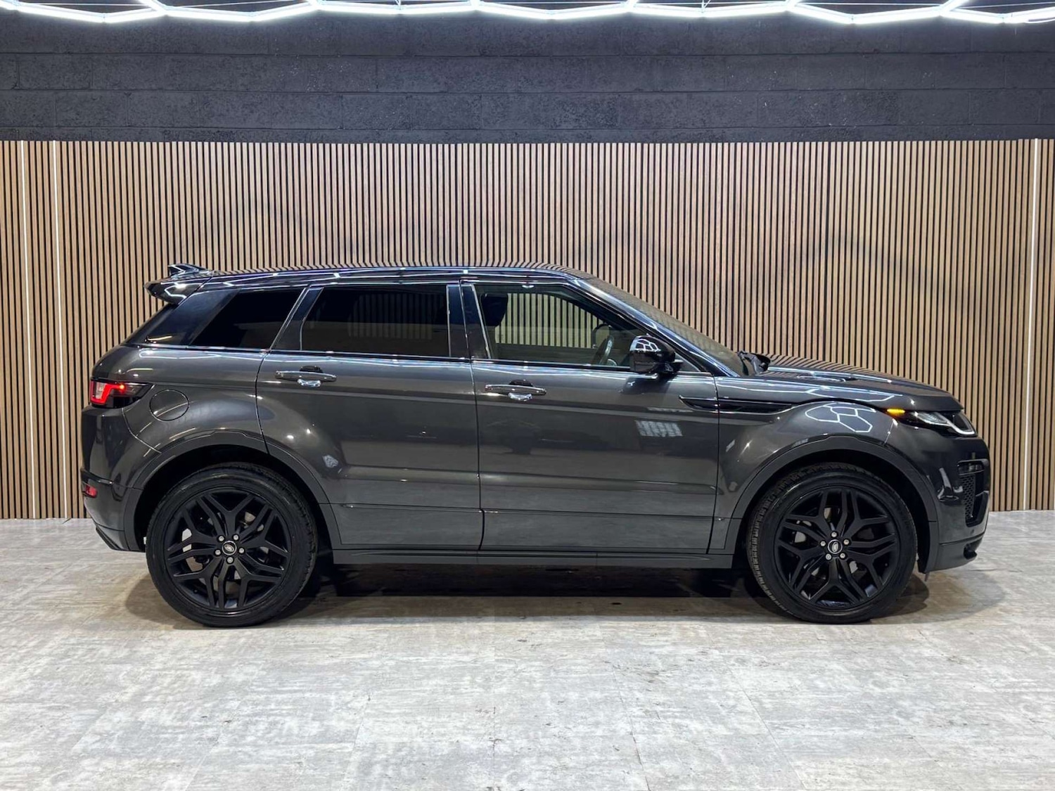 Used Land Rover Range Rover Evoque 2018 for sale - 78063300: Photo 15