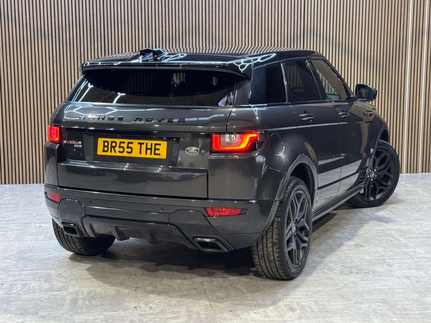 Used Land Rover Range Rover Evoque 2018 for sale - 78063300: Photo 2