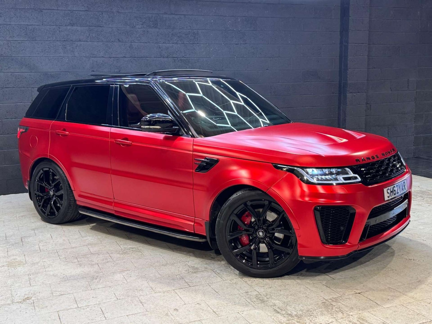 Used Land Rover Range Rover Sport 2018 for sale - 76397228: Photo 11