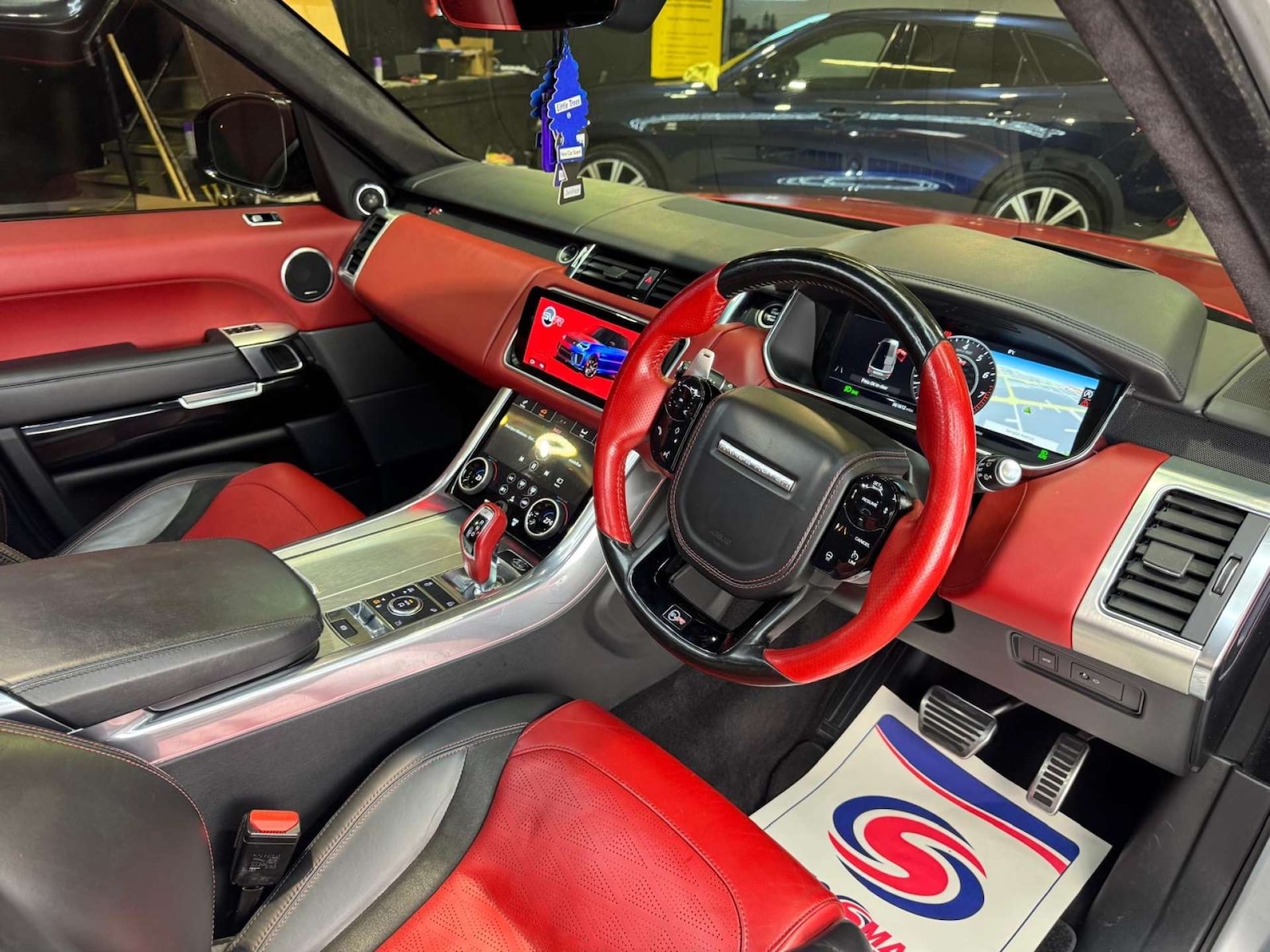 Used Land Rover Range Rover Sport 2018 for sale - 76397228: Photo 3