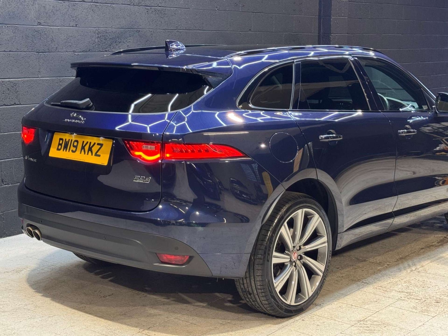 Used Jaguar F-Pace 2019 for sale - 76395515: Photo 10
