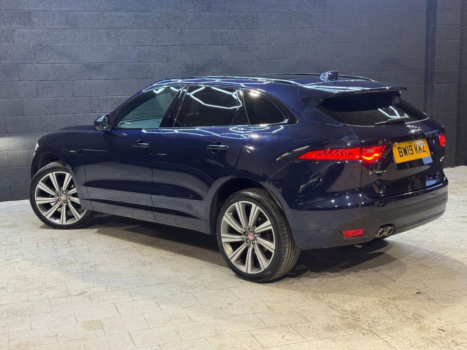 Used Jaguar F-Pace 2019 for sale - 76395515: Photo 15
