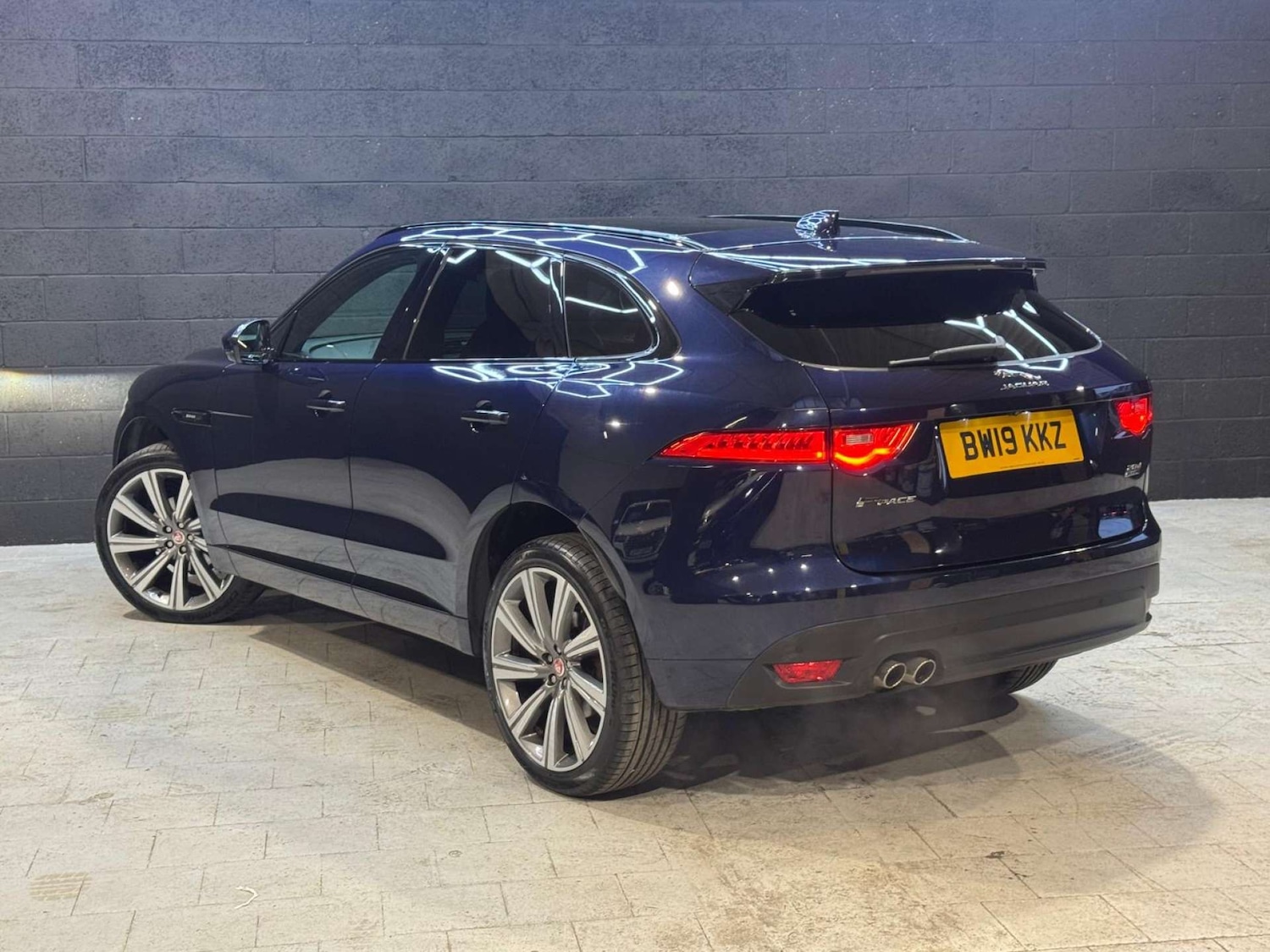 Used Jaguar F-Pace 2019 for sale - 76395515: Photo 16