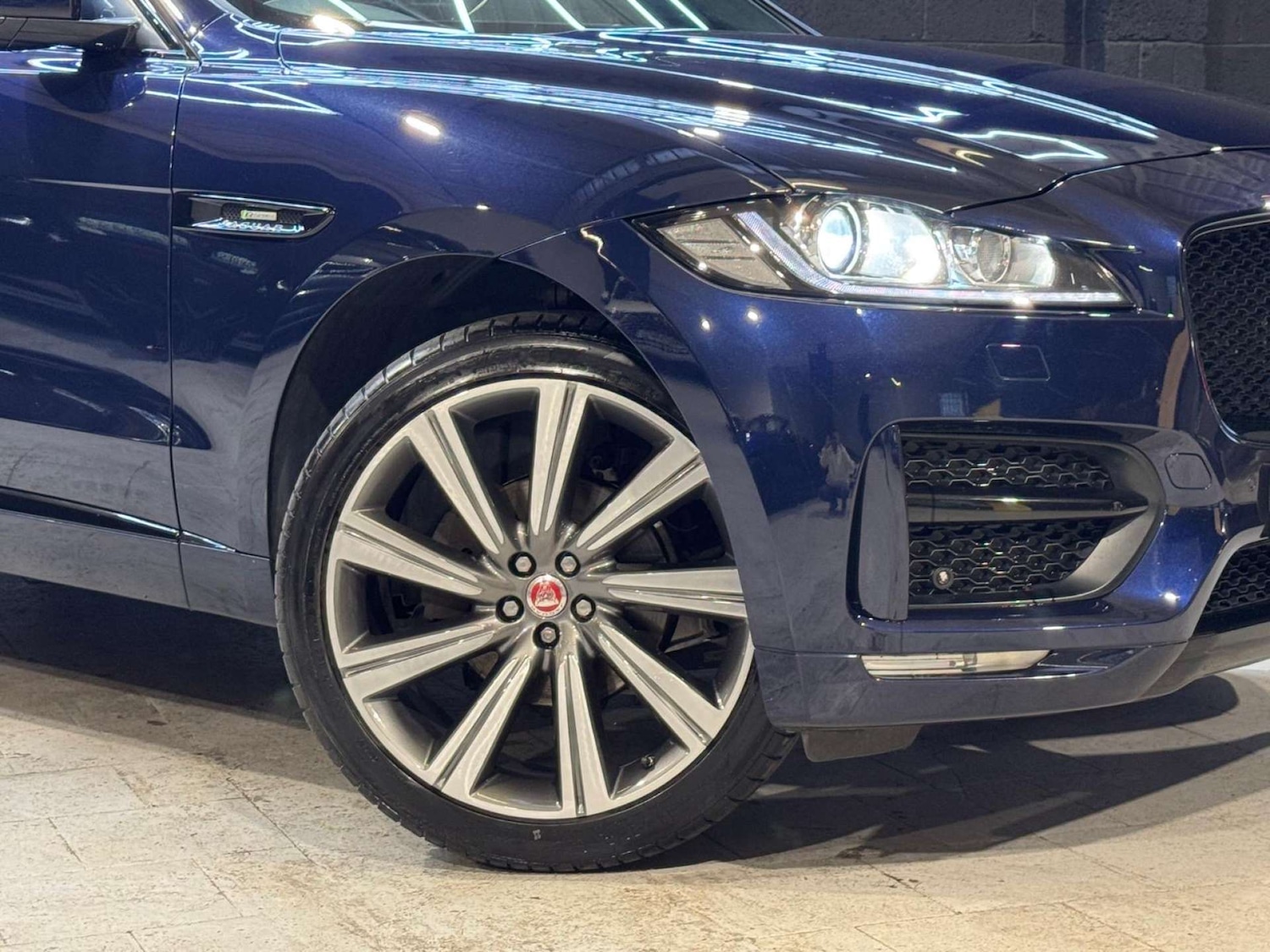 Used Jaguar F-Pace 2019 for sale - 76395515: Photo 20