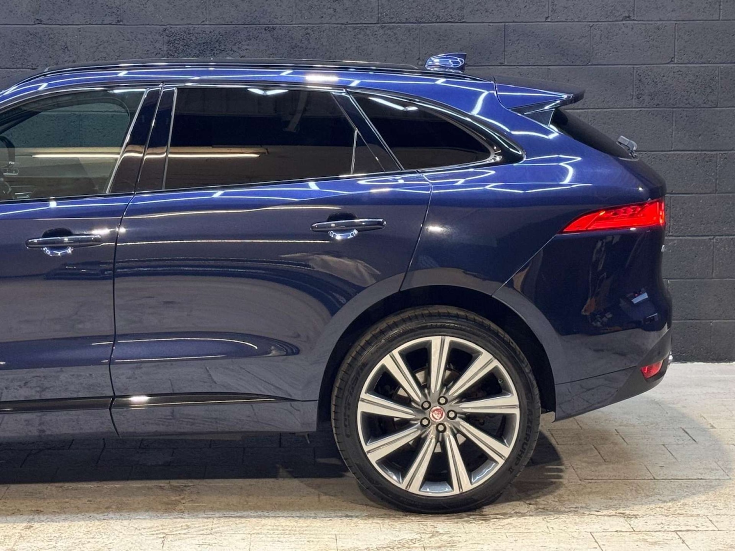 Used Jaguar F-Pace 2019 for sale - 76395515: Photo 28