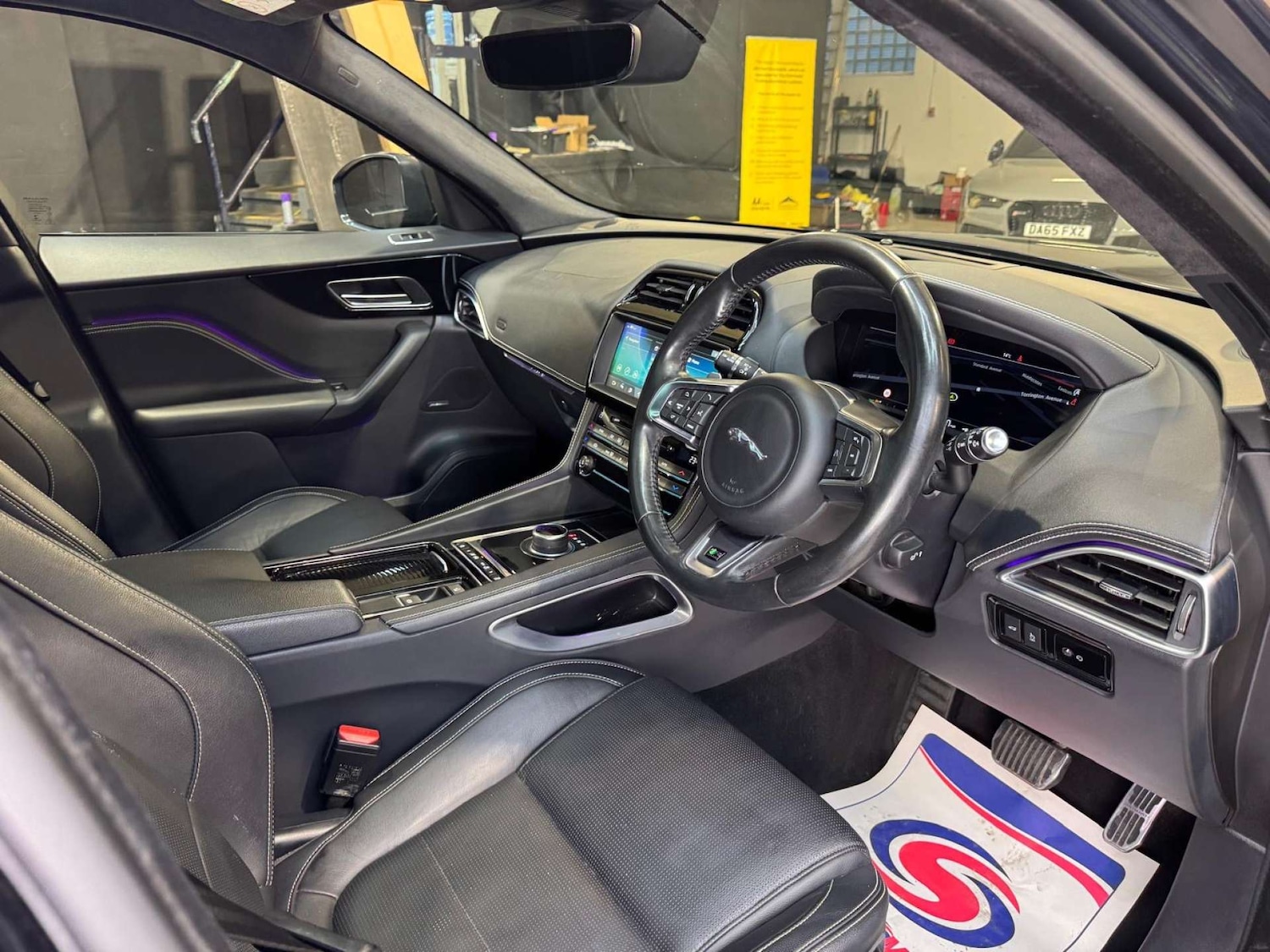 Used Jaguar F-Pace 2019 for sale - 76395515: Photo 3