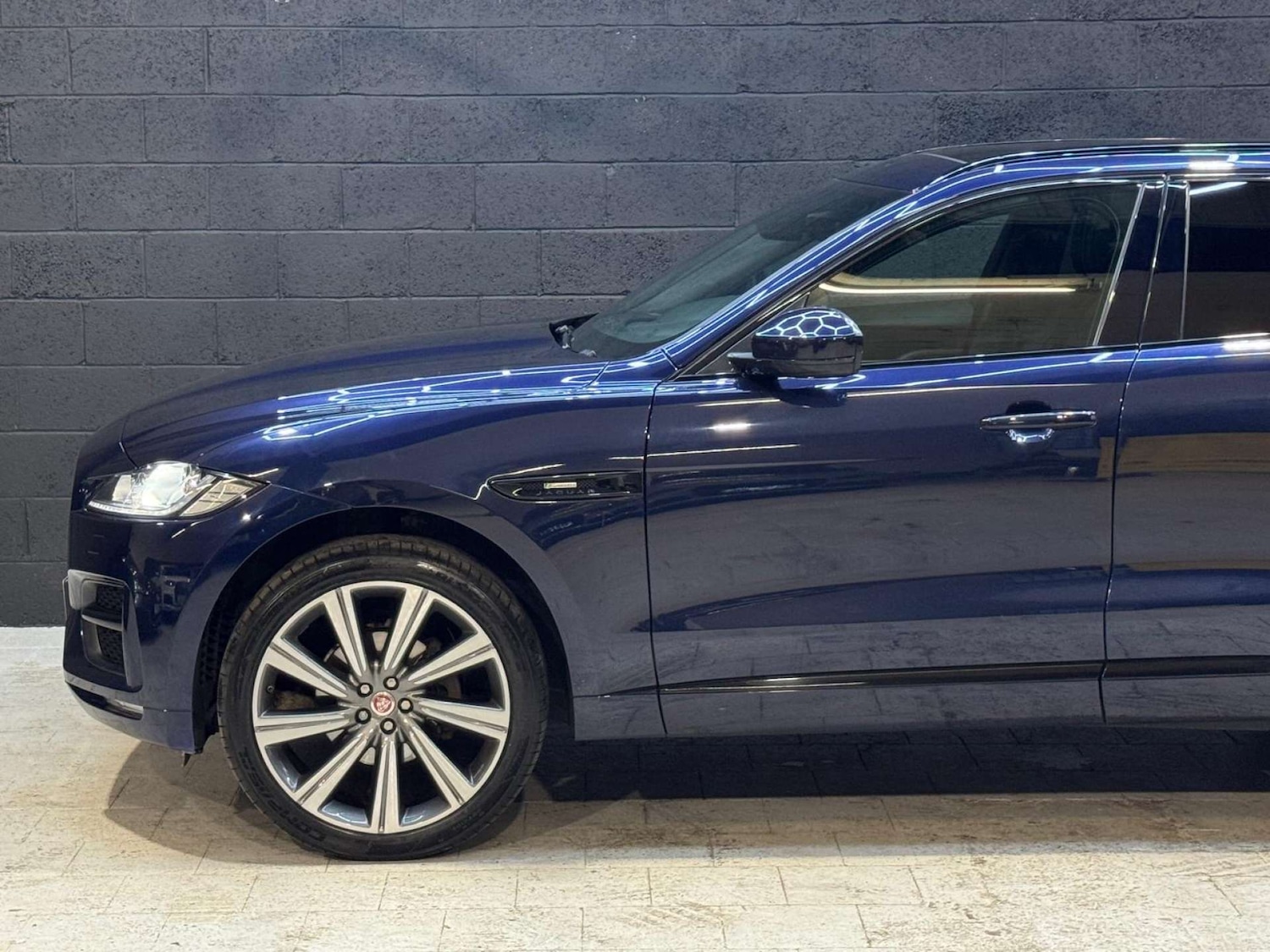 Used Jaguar F-Pace 2019 for sale - 76395515: Photo 30