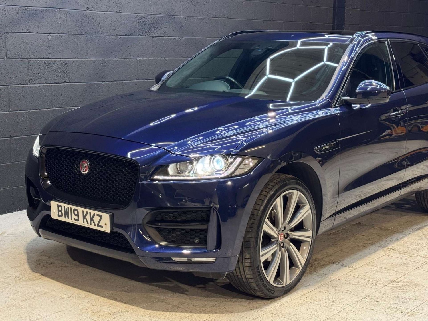 Used Jaguar F-Pace 2019 for sale - 76395515: Photo 31
