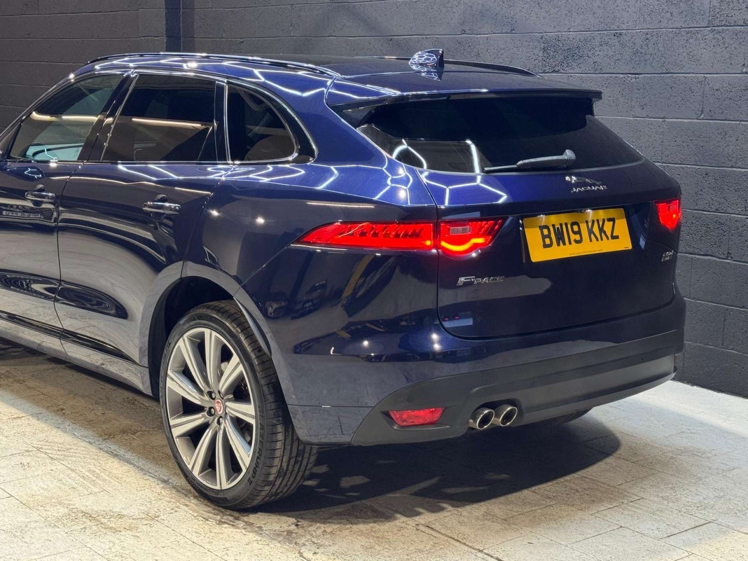Used Jaguar F-Pace 2019 for sale - 76395515: Photo 32