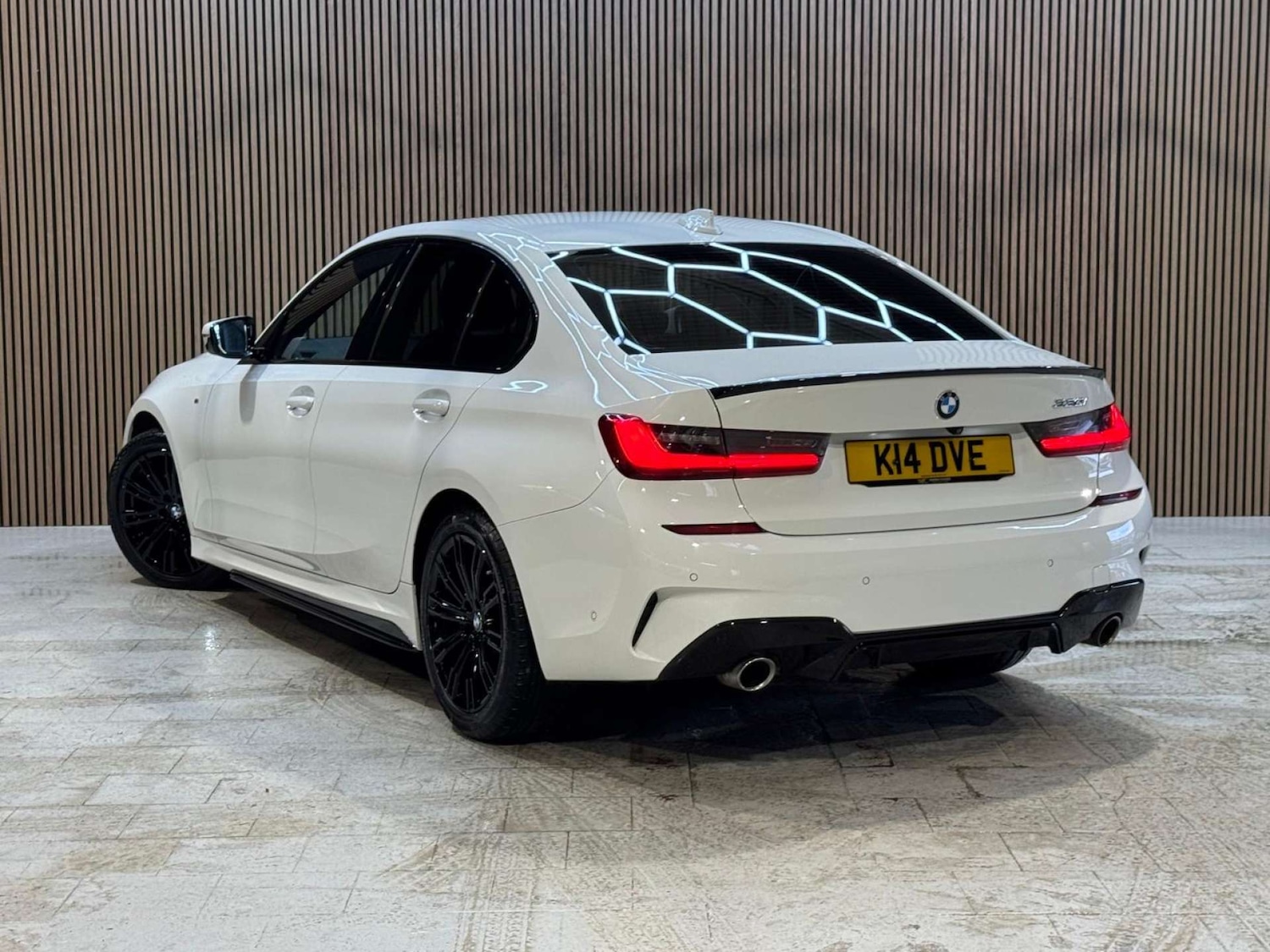 Used BMW 3 Series 2019 for sale - 77272702: Photo 2