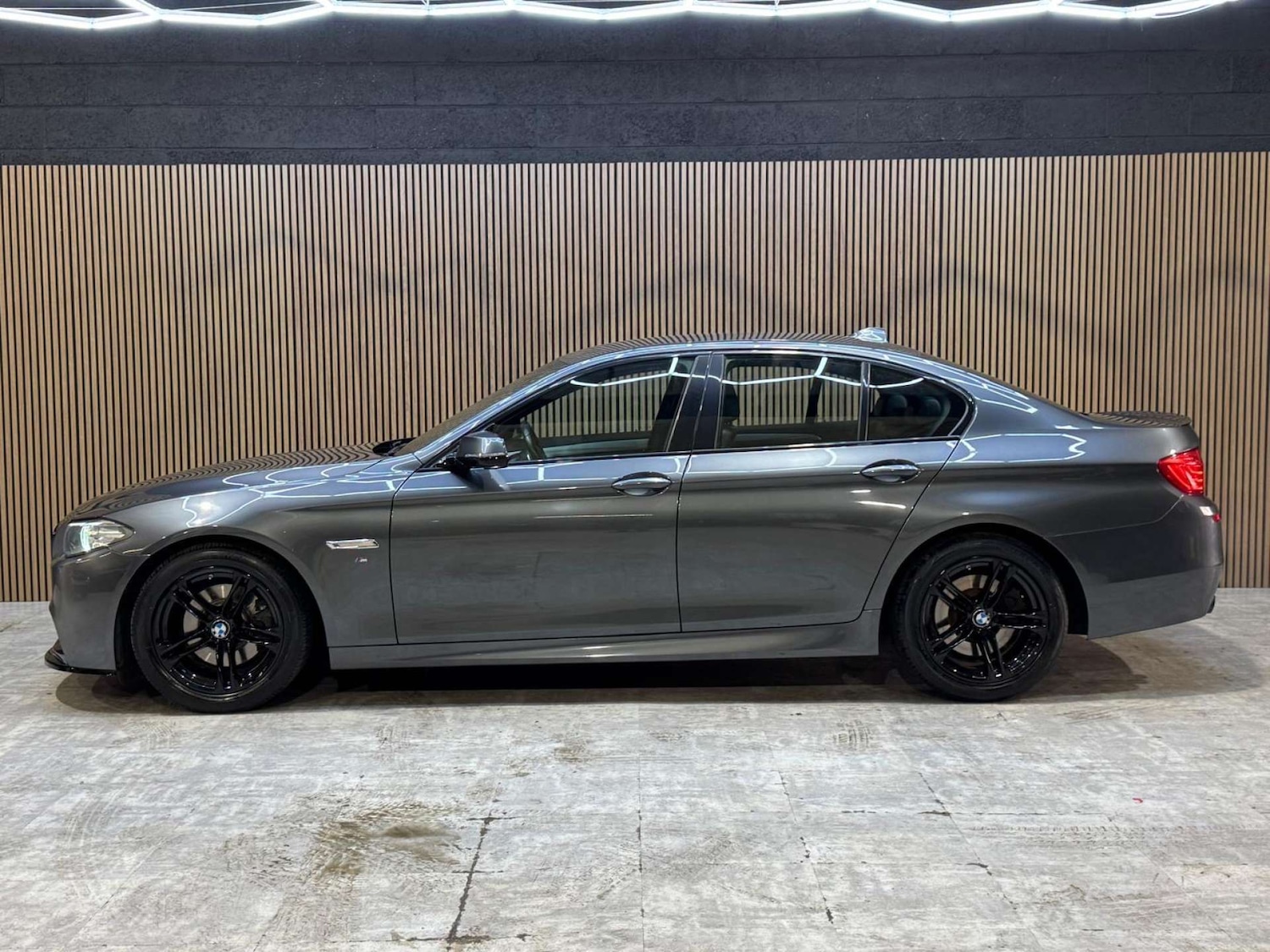 Used BMW 5 Series 2016 for sale - 77833265: Photo 24