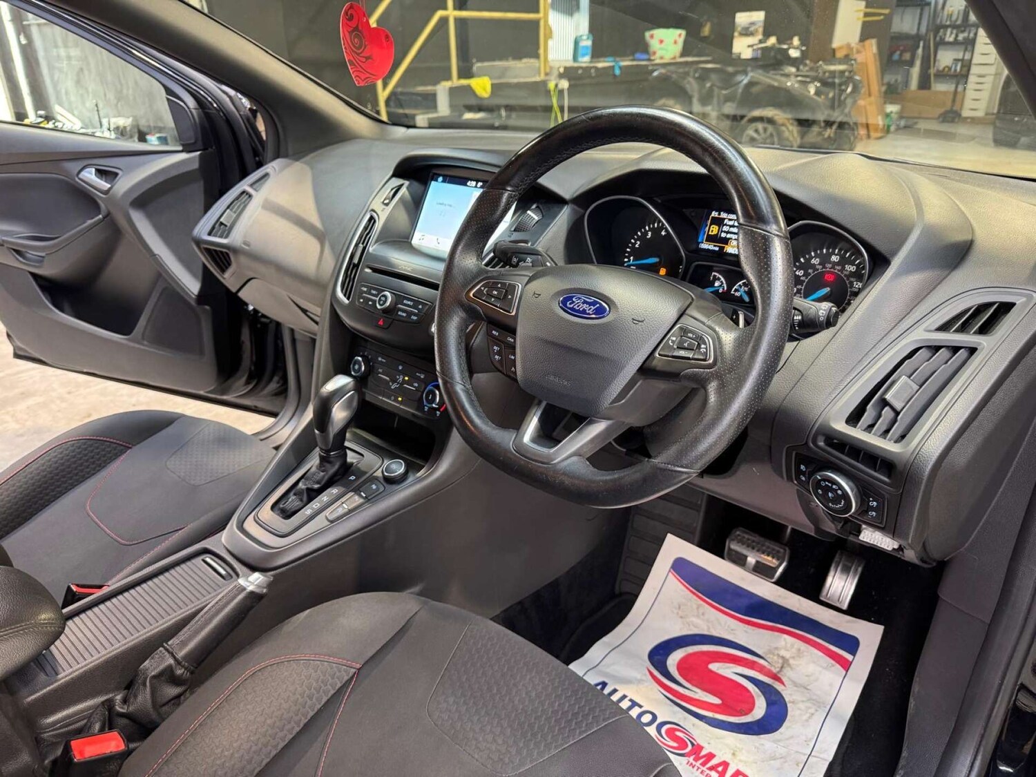 Used Ford Focus 2017 for sale - 78063296: Photo 3