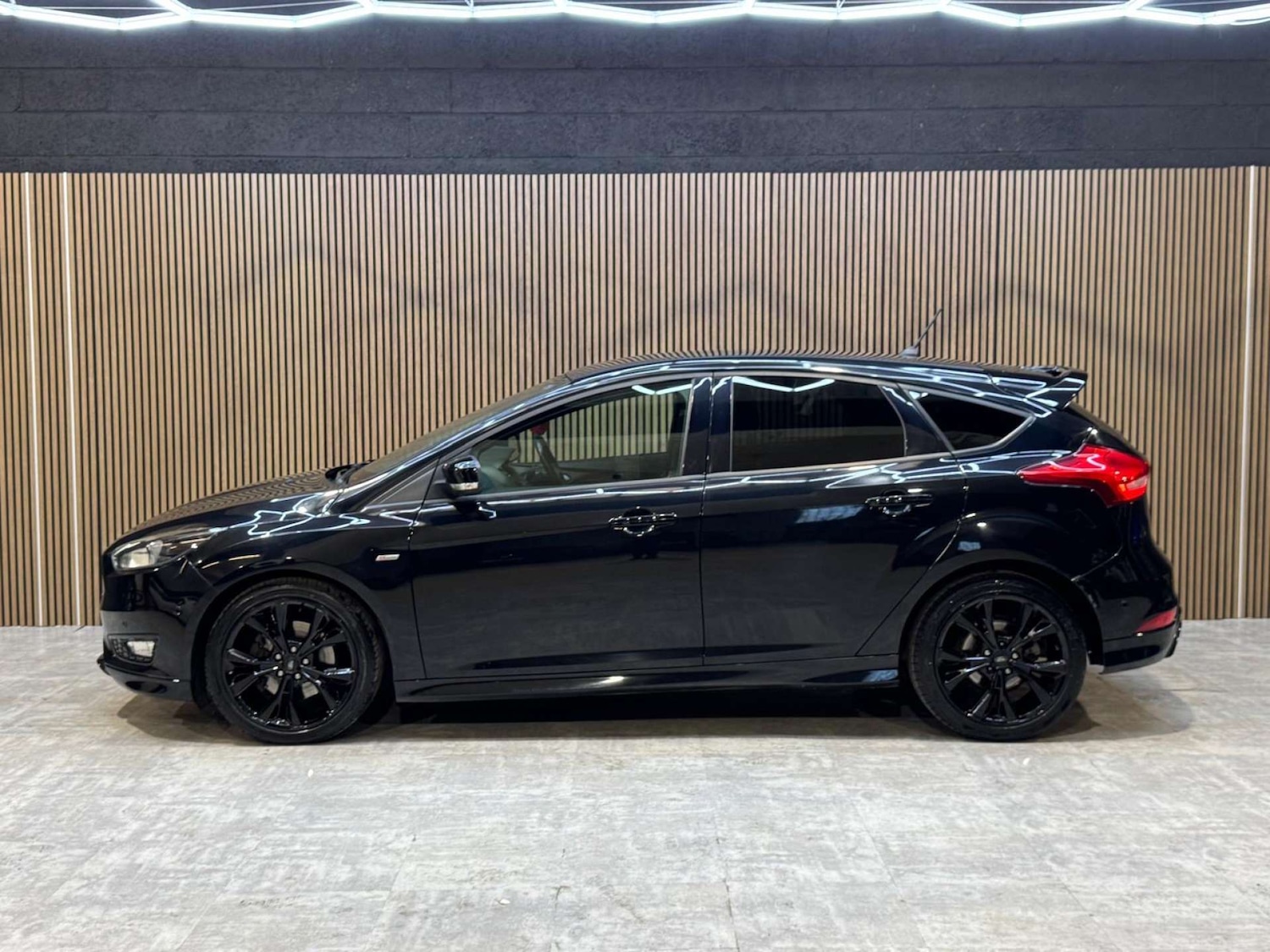 Used Ford Focus 2017 for sale - 78063296: Photo 44