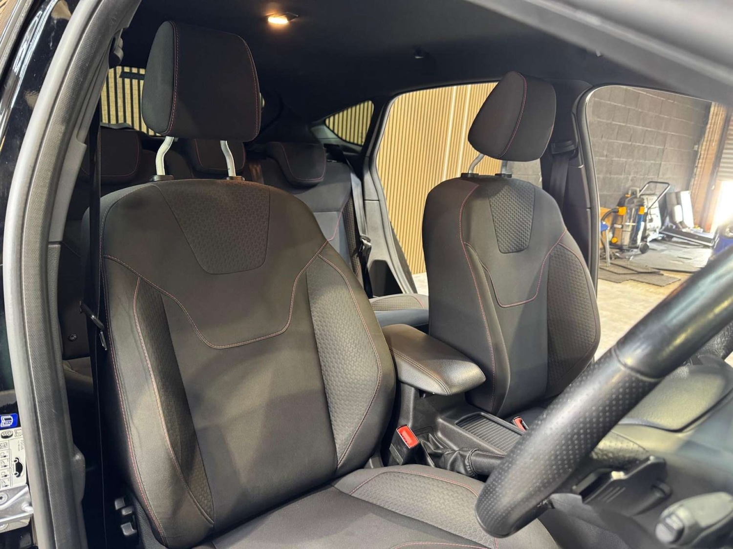 Used Ford Focus 2017 for sale - 78063296: Photo 61