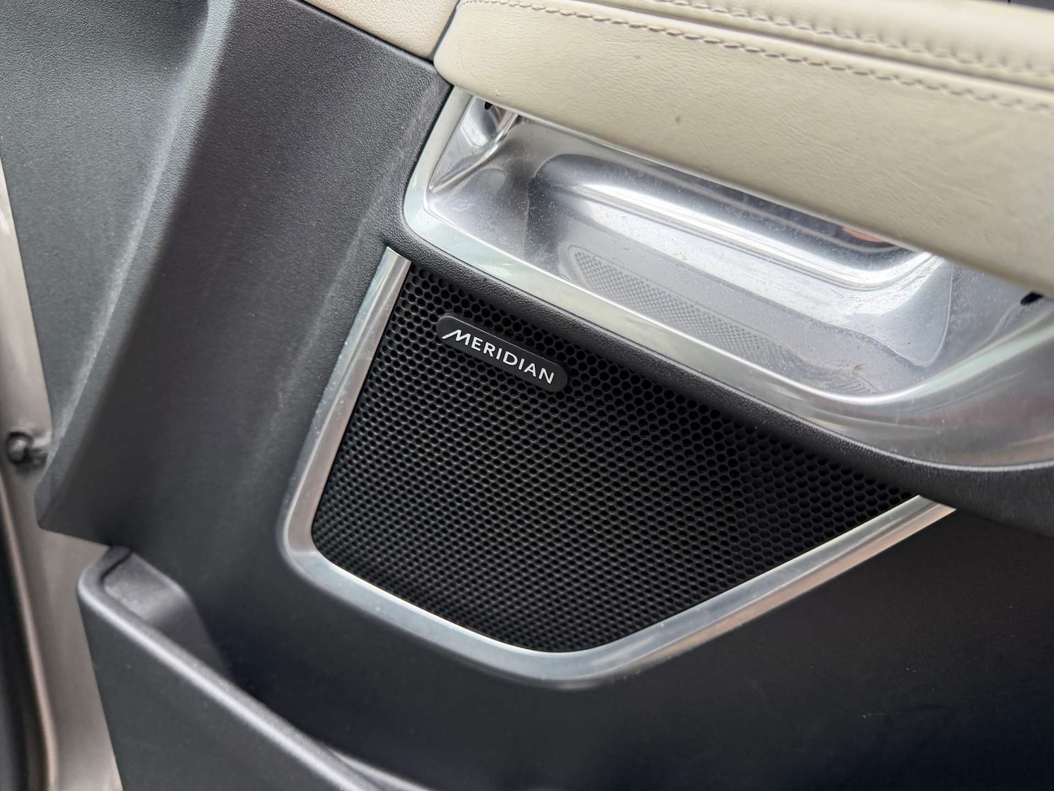 Used Jaguar E-Pace 2019 for sale - 77168063: Photo 15