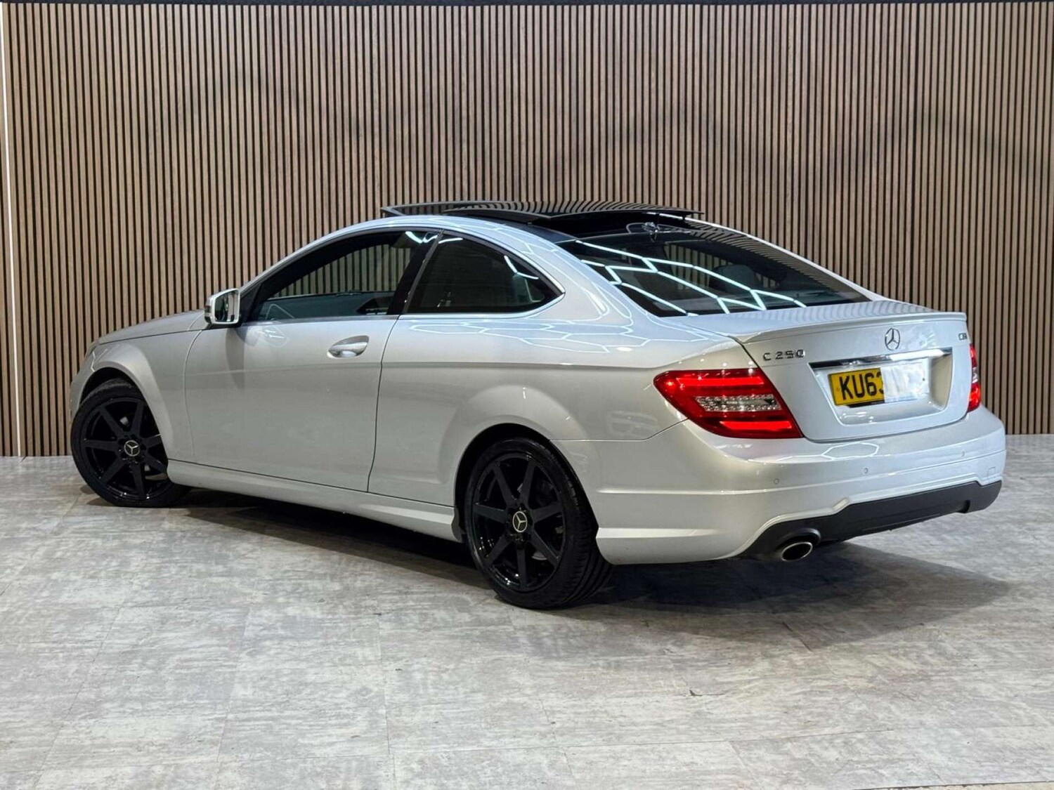 Used Mercedes-Benz C Class 2014 for sale - 78172535: Photo 28