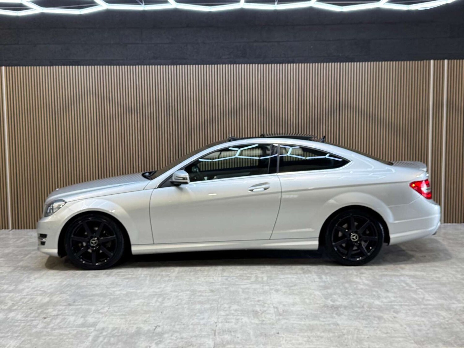 Used Mercedes-Benz C Class 2014 for sale - 78172535: Photo 30