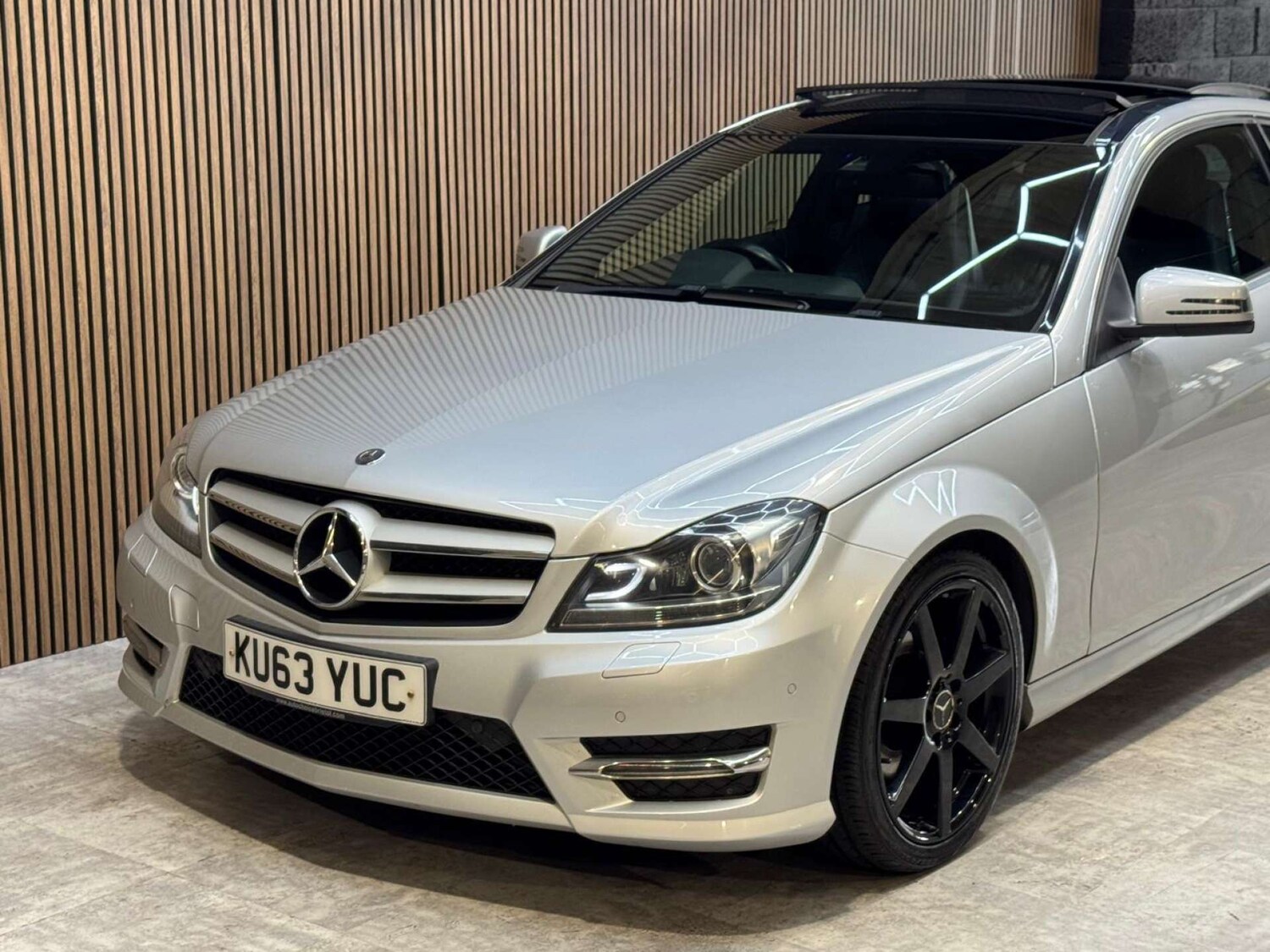 Used Mercedes-Benz C Class 2014 for sale - 78172535: Photo 33