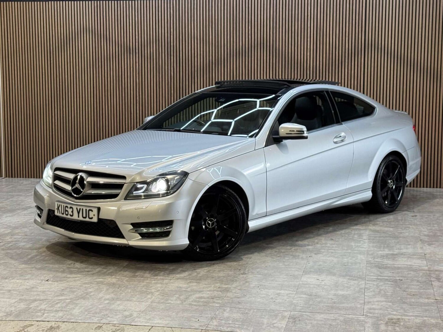 Used Mercedes-Benz C Class 2014 for sale - 78172535: Photo 39