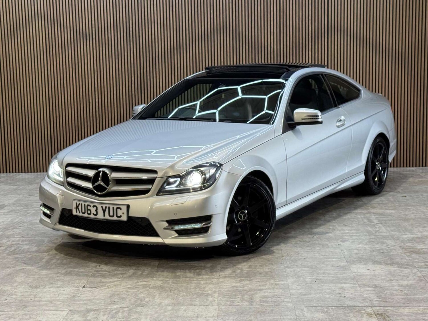 Used Mercedes-Benz C Class 2014 for sale - 78172535: Photo 40