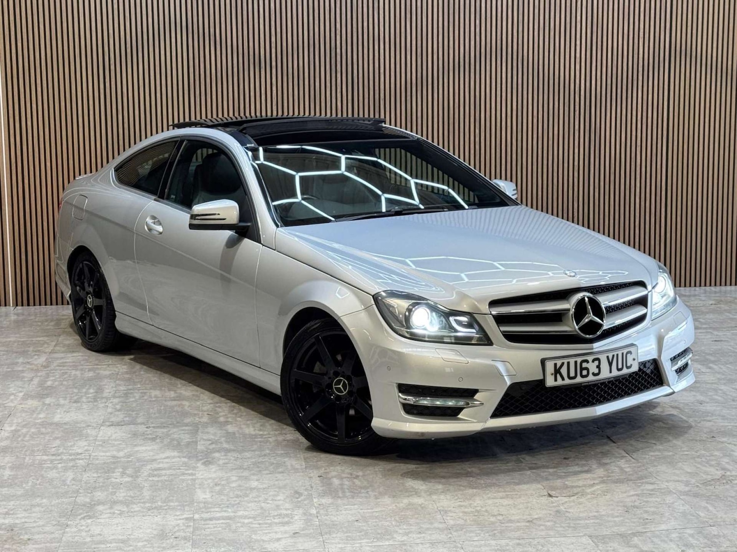 Used Mercedes-Benz C Class 2014 for sale - 78172535: Photo 7