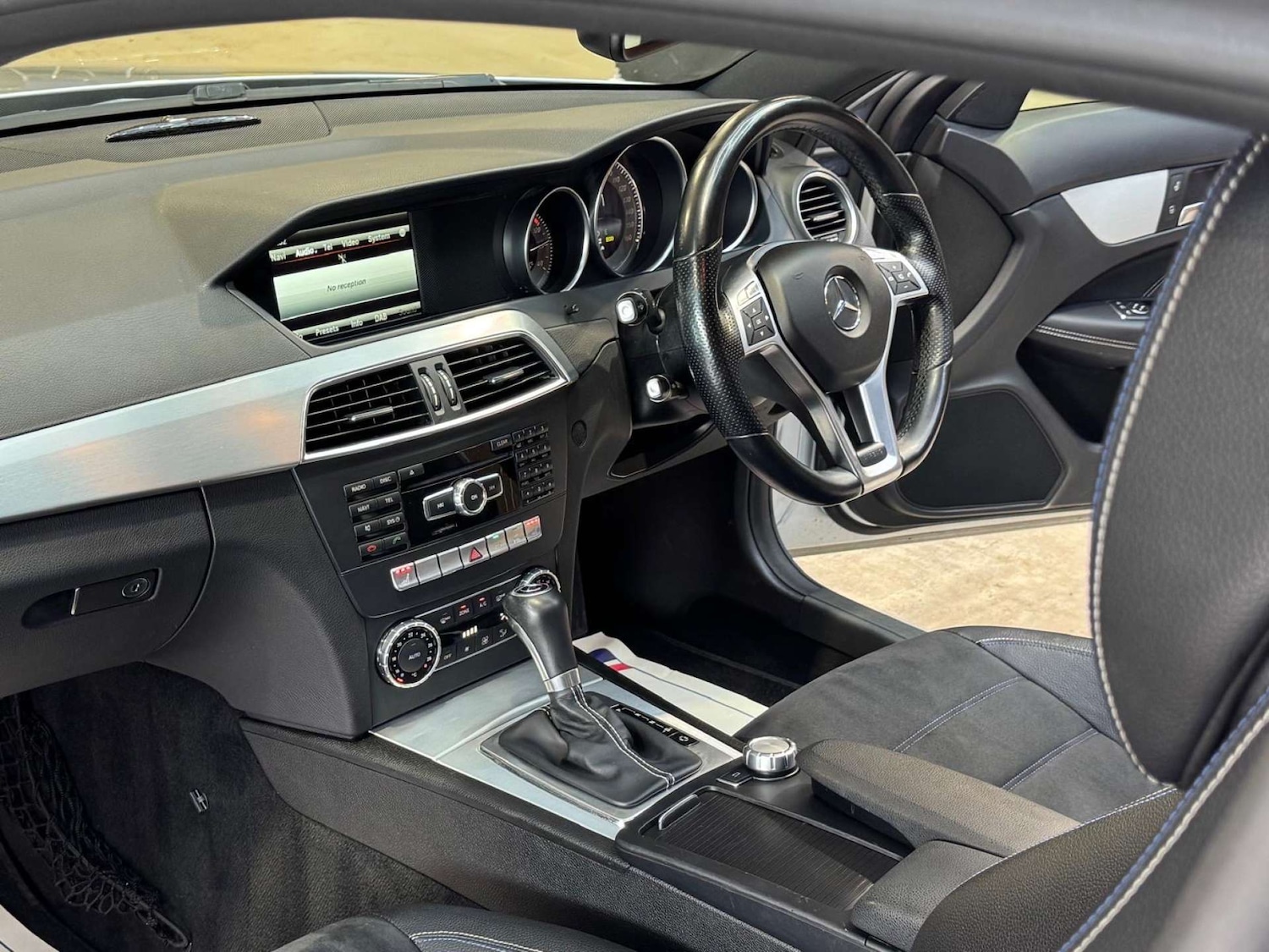 Used Mercedes-Benz C Class 2014 for sale - 78172535: Photo 9