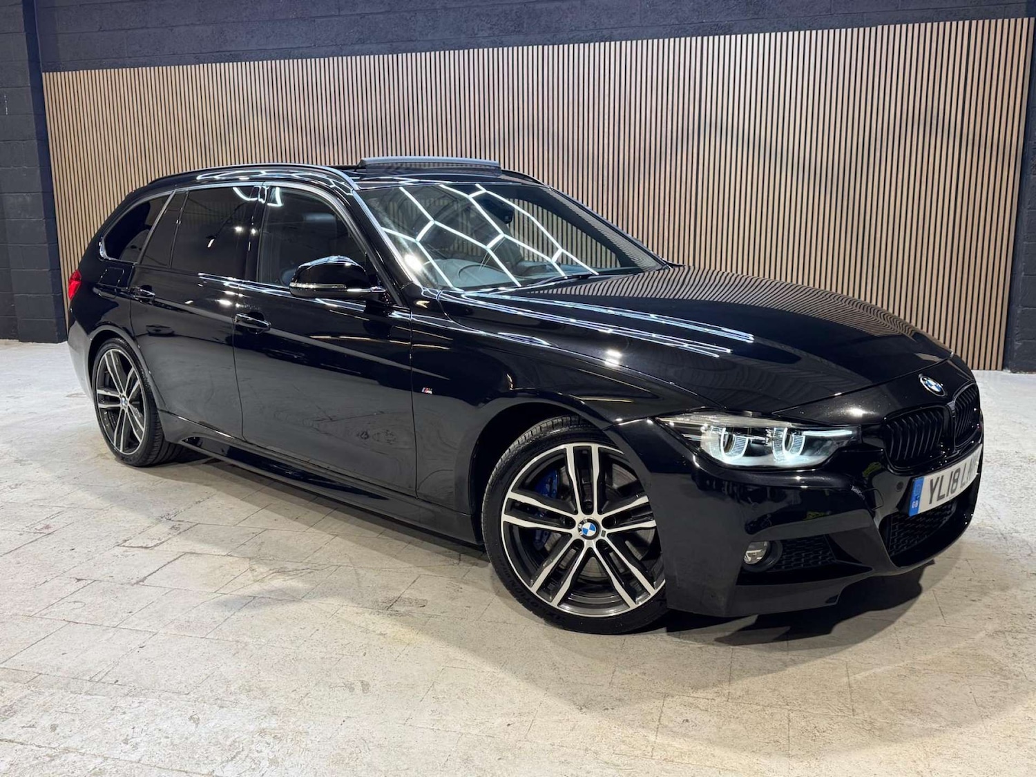 Used BMW 3 Series 2018 for sale - 77136396: Photo 15