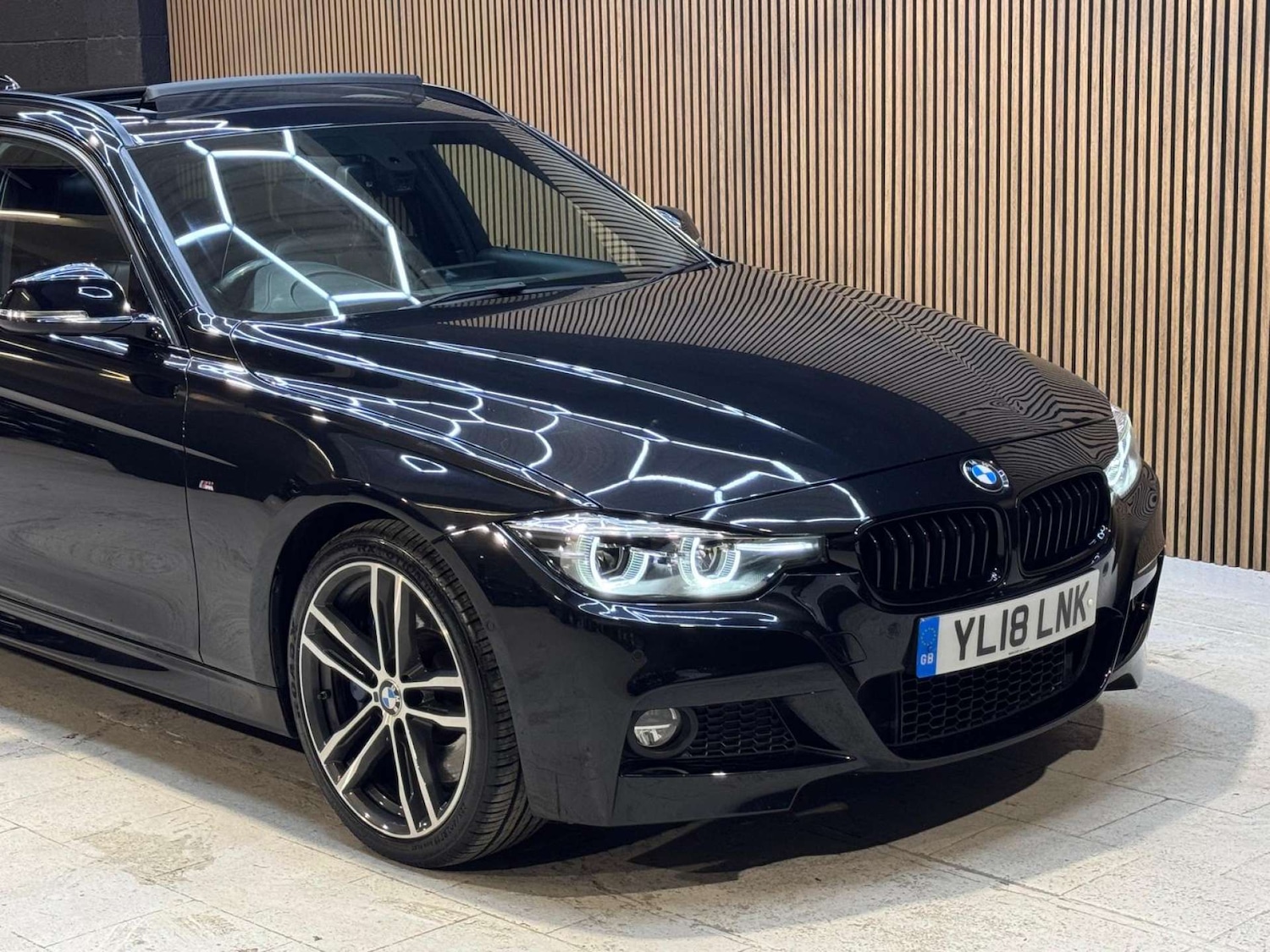 Used BMW 3 Series 2018 for sale - 77136396: Photo 17