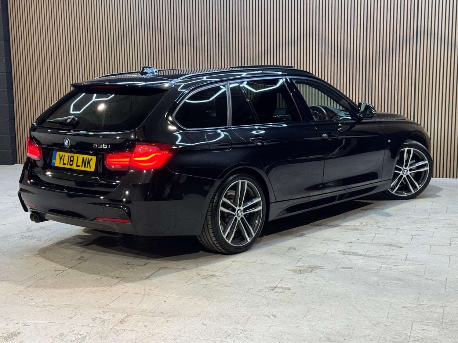 Used BMW 3 Series 2018 for sale - 77136396: Photo 24