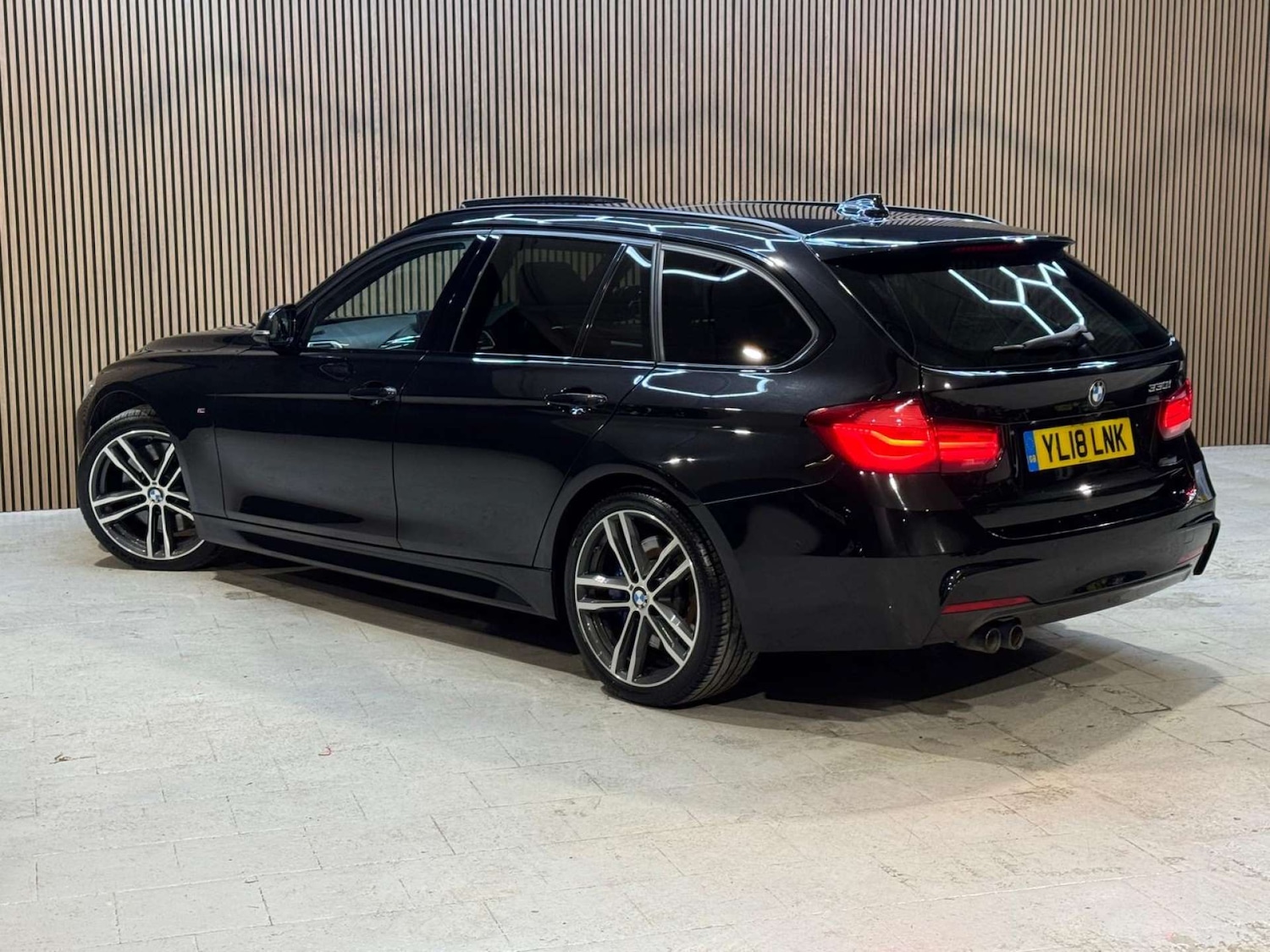 Used BMW 3 Series 2018 for sale - 77136396: Photo 28