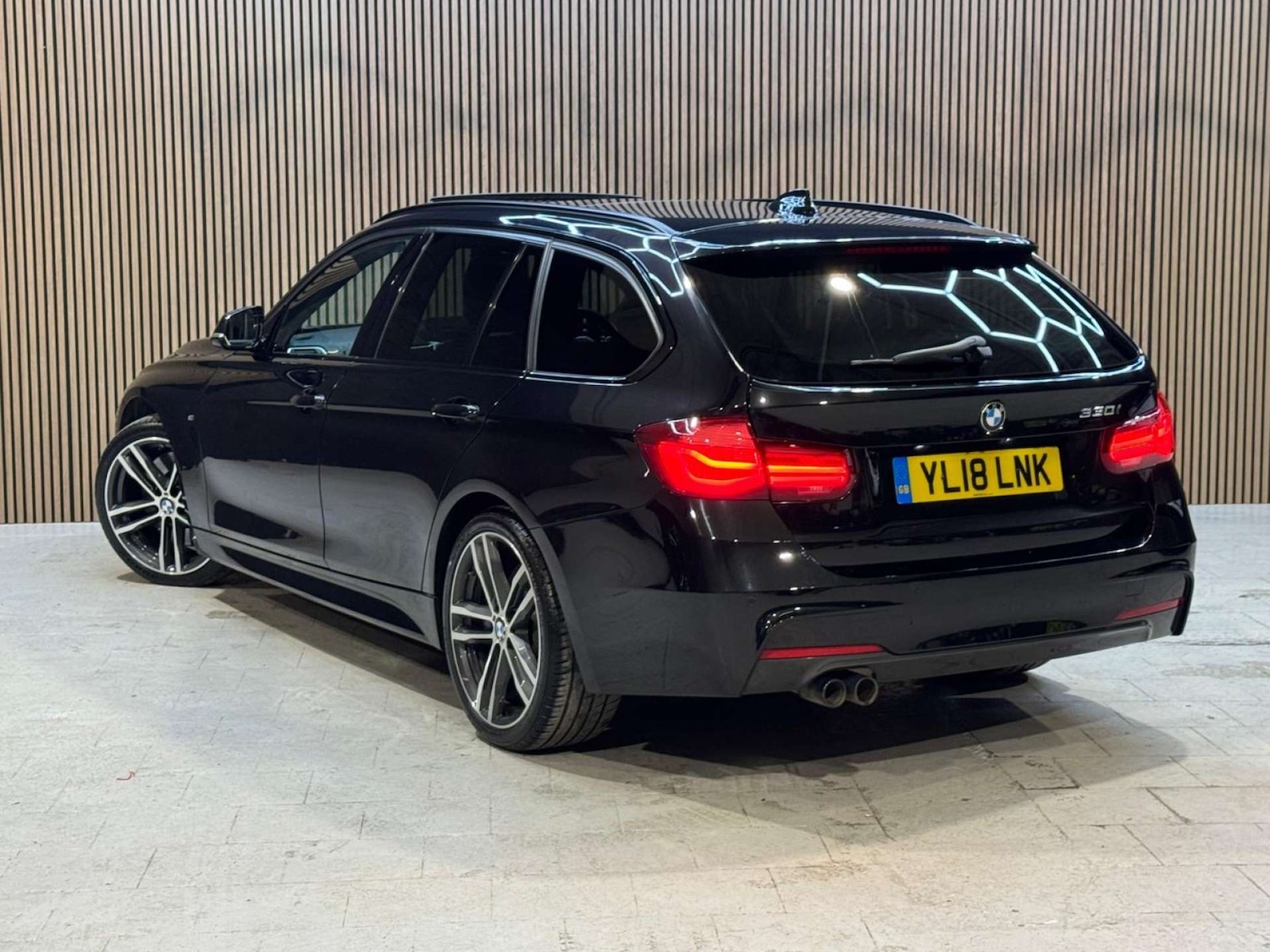 Used BMW 3 Series 2018 for sale - 77136396: Photo 29