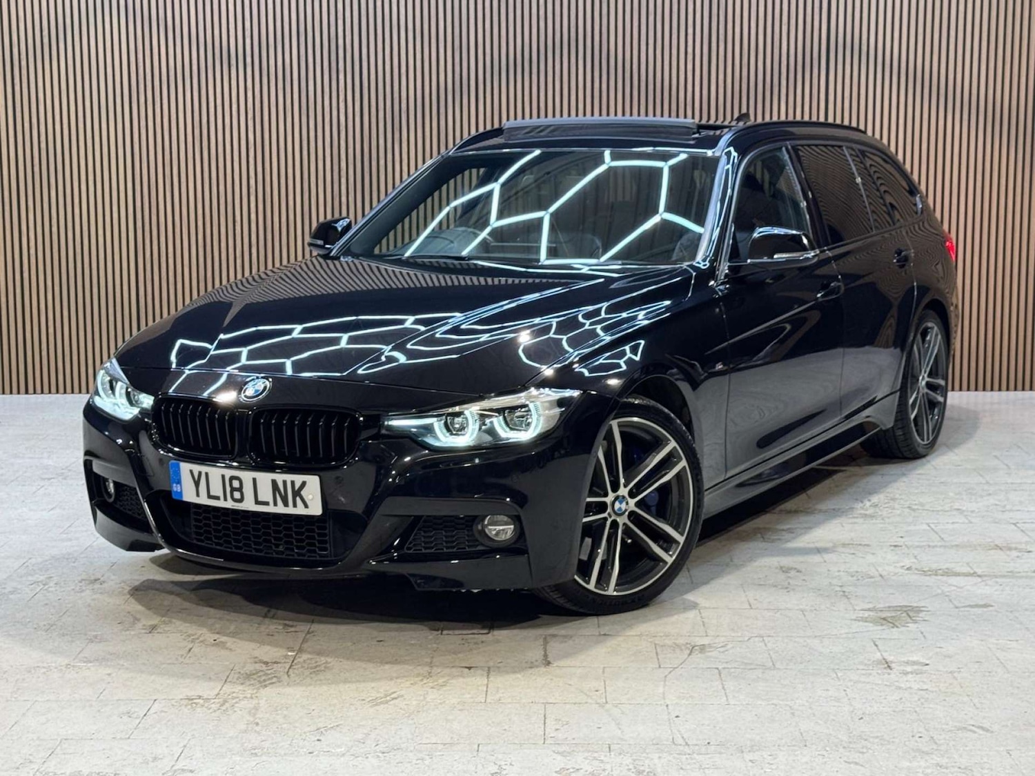 Used BMW 3 Series 2018 for sale - 77136396: Photo 4