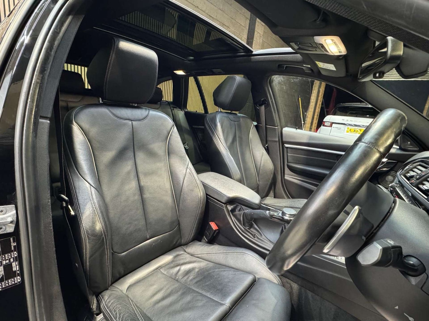 Used BMW 3 Series 2018 for sale - 77136396: Photo 44