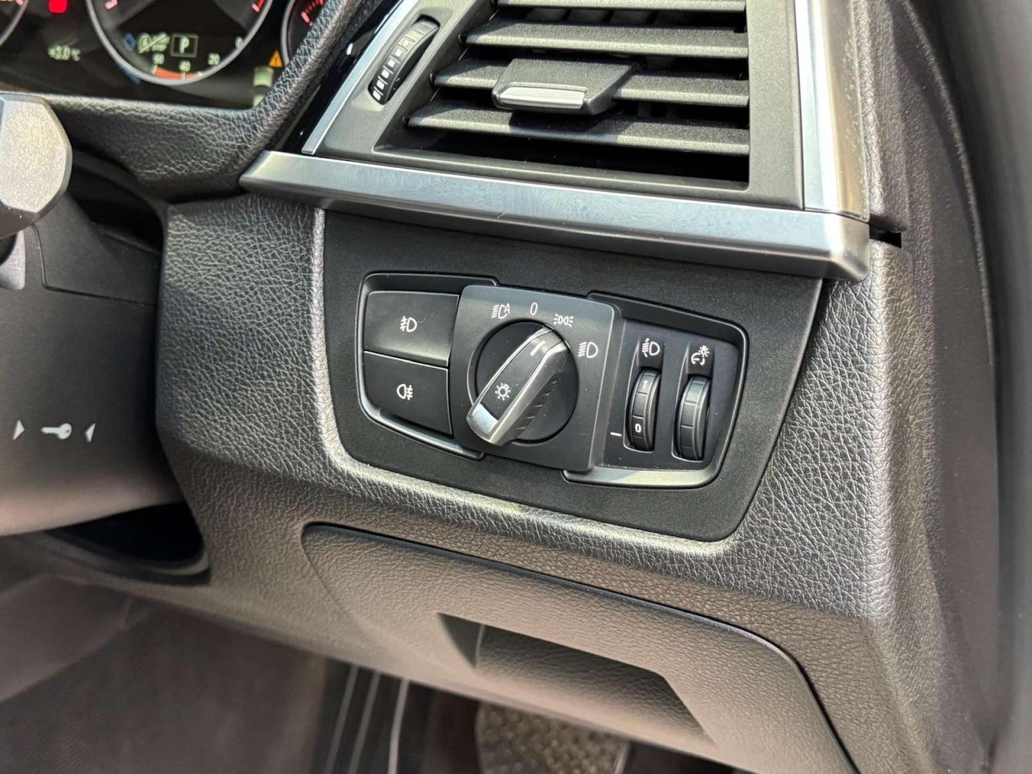 Used BMW 3 Series 2018 for sale - 77136396: Photo 57