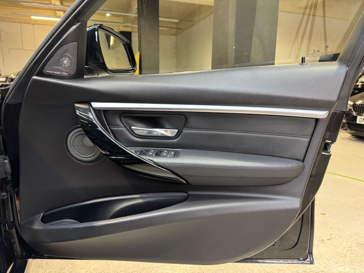 Used BMW 3 Series 2018 for sale - 77136396: Photo 60