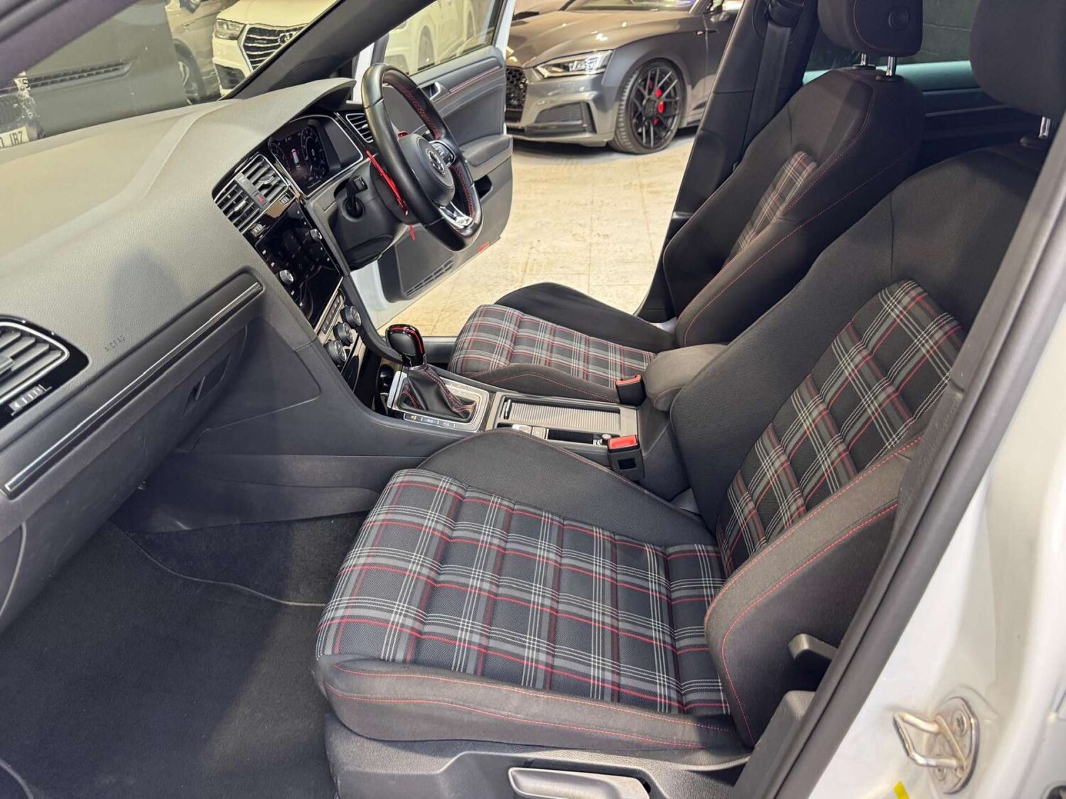 Used Volkswagen Golf 2019 for sale - 76281748: Photo 56