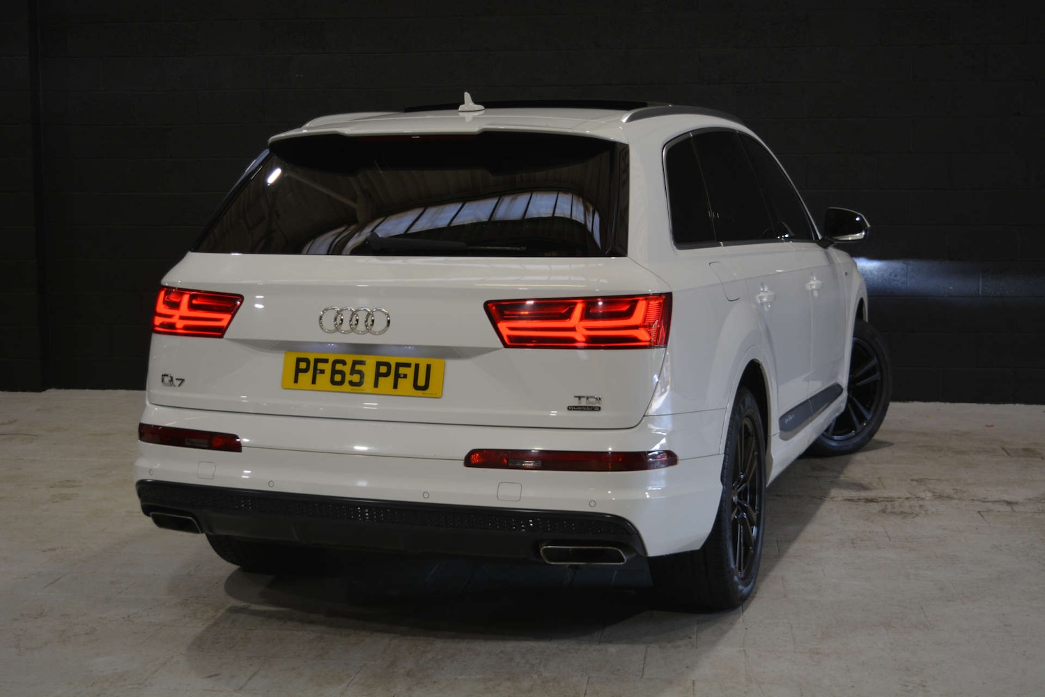 Used Audi Q7 2015 for sale - 76881614: Photo 2