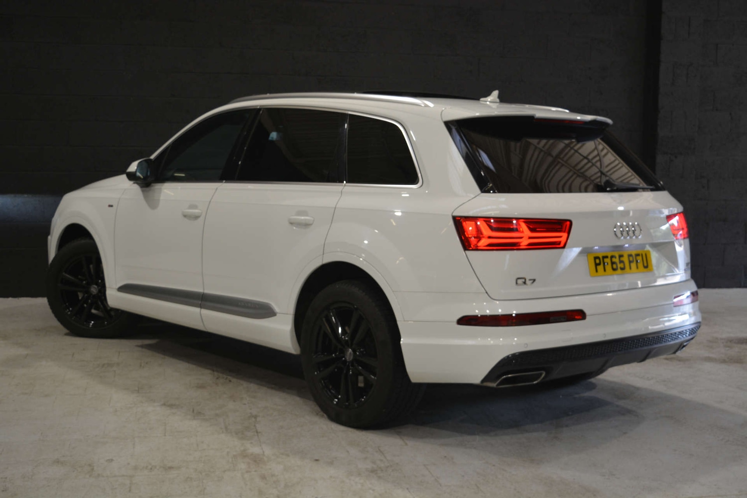 Used Audi Q7 2015 for sale - 76881614: Photo 30
